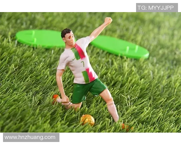 足球明星人物手办精美展示收藏与欣赏的完美结合 足球明星人物手办精美展示收藏与欣赏的完美结合