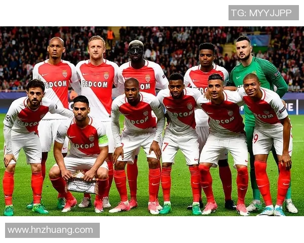 全球足球明星及其代表球队的精彩故事与成就解析